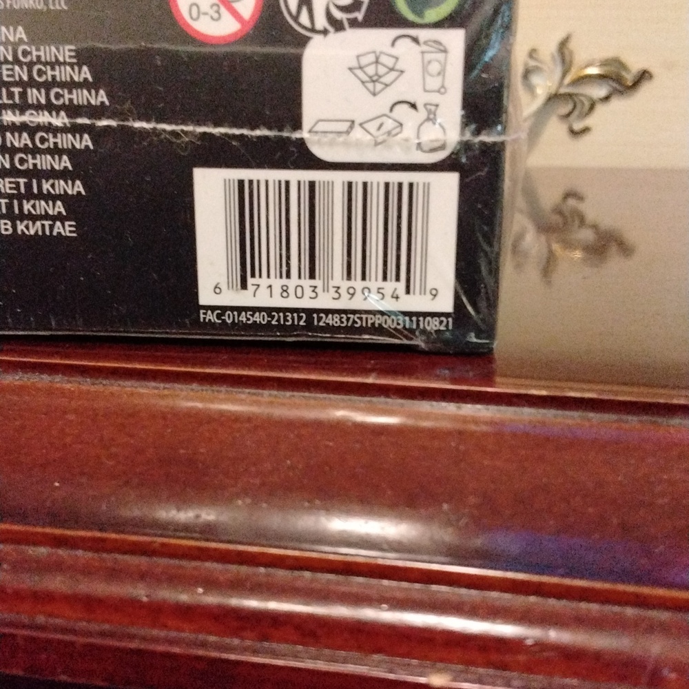 Kid's NEW Funko Star Wars The Mandalorian W/ Grogru Pop Pin - Picture 4 of 5